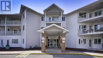 209, 3 Parklane Way