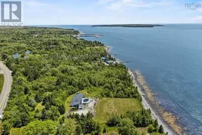 1878 Sandy Point Road