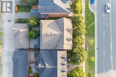 3452 EGLINTON AVENUE W