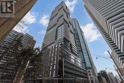 2206 - 55 CHARLES STREET W