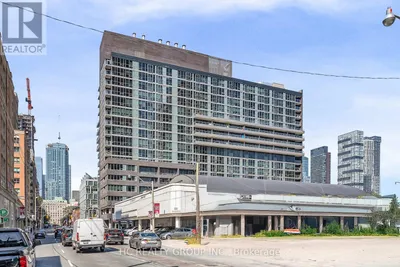 322 - 320 RICHMOND STREET E