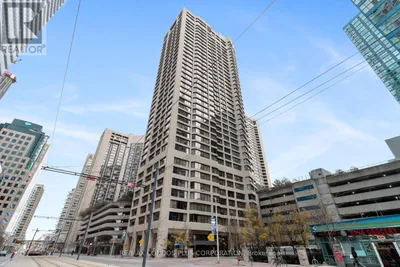 1318 - 55 HARBOUR SQUARE
