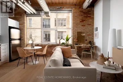 321 - 955 QUEEN STREET W