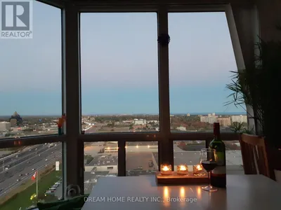 PH305 - 11 LEE CENTRE DRIVE