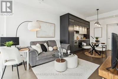 3006 - 15 GRENVILLE STREET