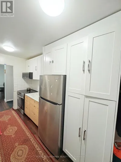 716 - 370 DIXON ROAD