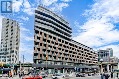 216 - 169 FORT YORK BOULEVARD