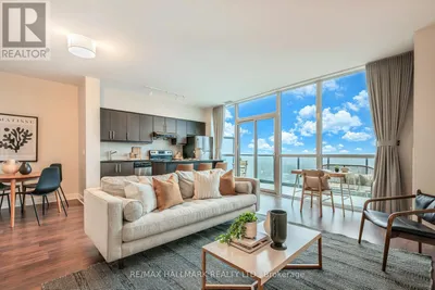 PH2 - 35 BRIAN PECK CRESCENT