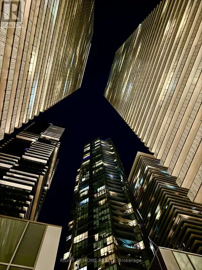 2206 - 42 CHARLES STREET E