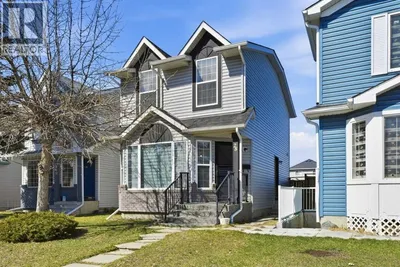 28 Martin Crossing Rise NE