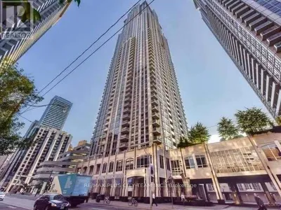 2812 - 763 BAY STREET