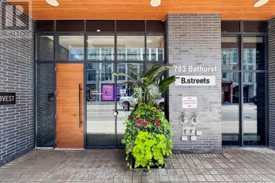 215 - 783 BATHURST STREET