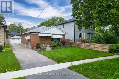 98 YORKVIEW DRIVE