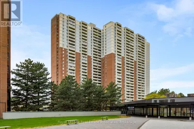 1710 - 5 MASSEY SQUARE