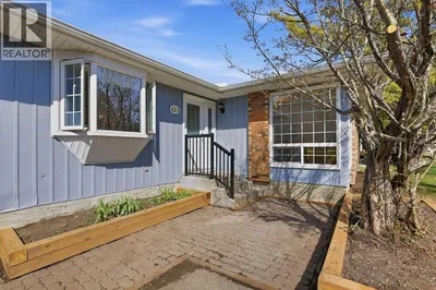 431, Queen Charlotte Drive SE