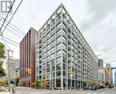 PH06 - 39 BRANT STREET