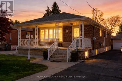 20 ELINOR AVENUE