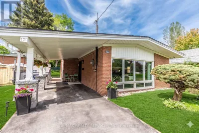 126 ROEBUCK DRIVE
