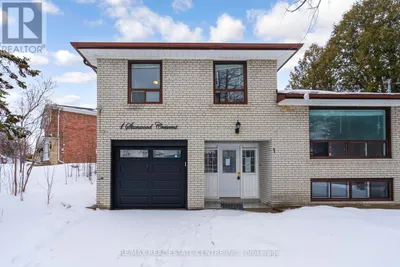 1 STANWOOD CRESCENT