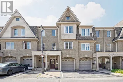 132 - 36 JENKINSON WAY