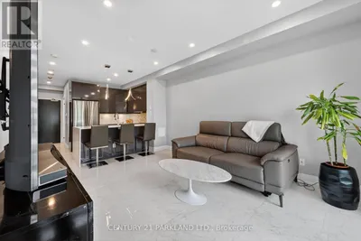 411 - 5 MARINE PARADE DRIVE