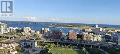 2009 - 15 ICEBOAT TERRACE