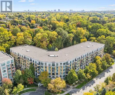 308 - 11 WILLIAM CARSON CRESCENT