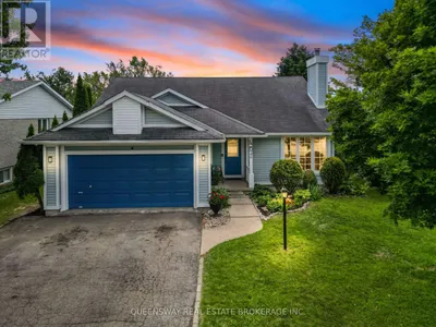46 GREENWICH DRIVE