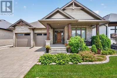 149 COLLINS WAY