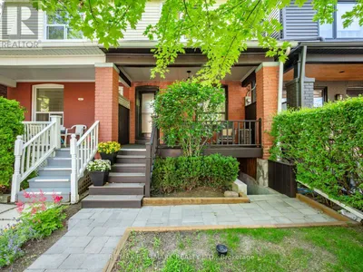 42 ARUNDEL AVENUE