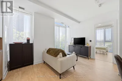 402 - 70 ANNIE CRAIG DRIVE