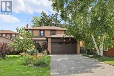 19 TEMAGAMI COURT