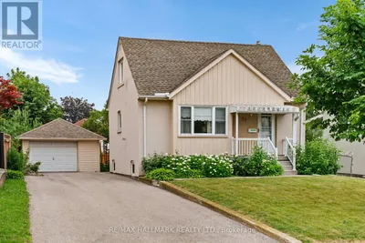 27 SUNRAY CRESCENT
