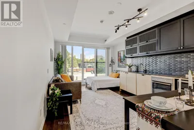 308 - 783 BATHURST STREET