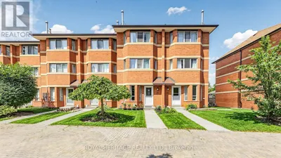 TH 19 - 2472 EGLINTON AVENUE E