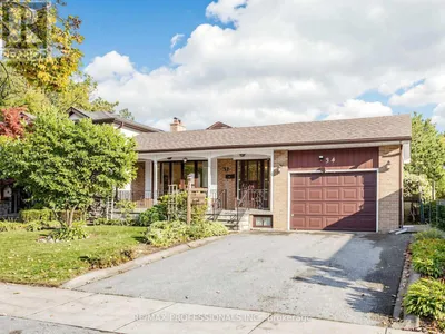 34 CRESTRIDGE HEIGHTS ROAD
