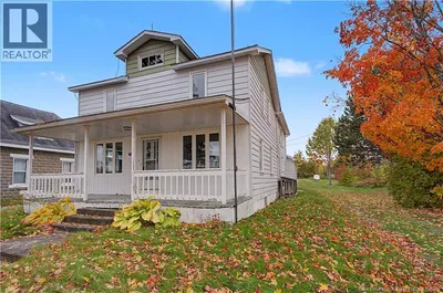 77 Carelton
