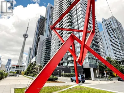 1006 - 4K SPADINA AVENUE