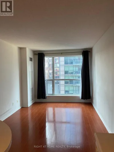 1106 - 230 KING STREET E