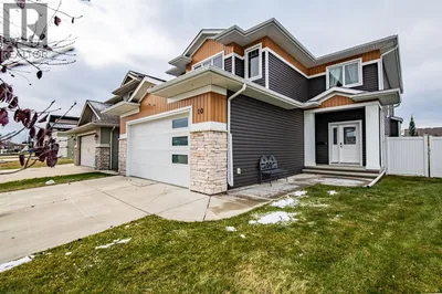 10 Mitchell Crescent
